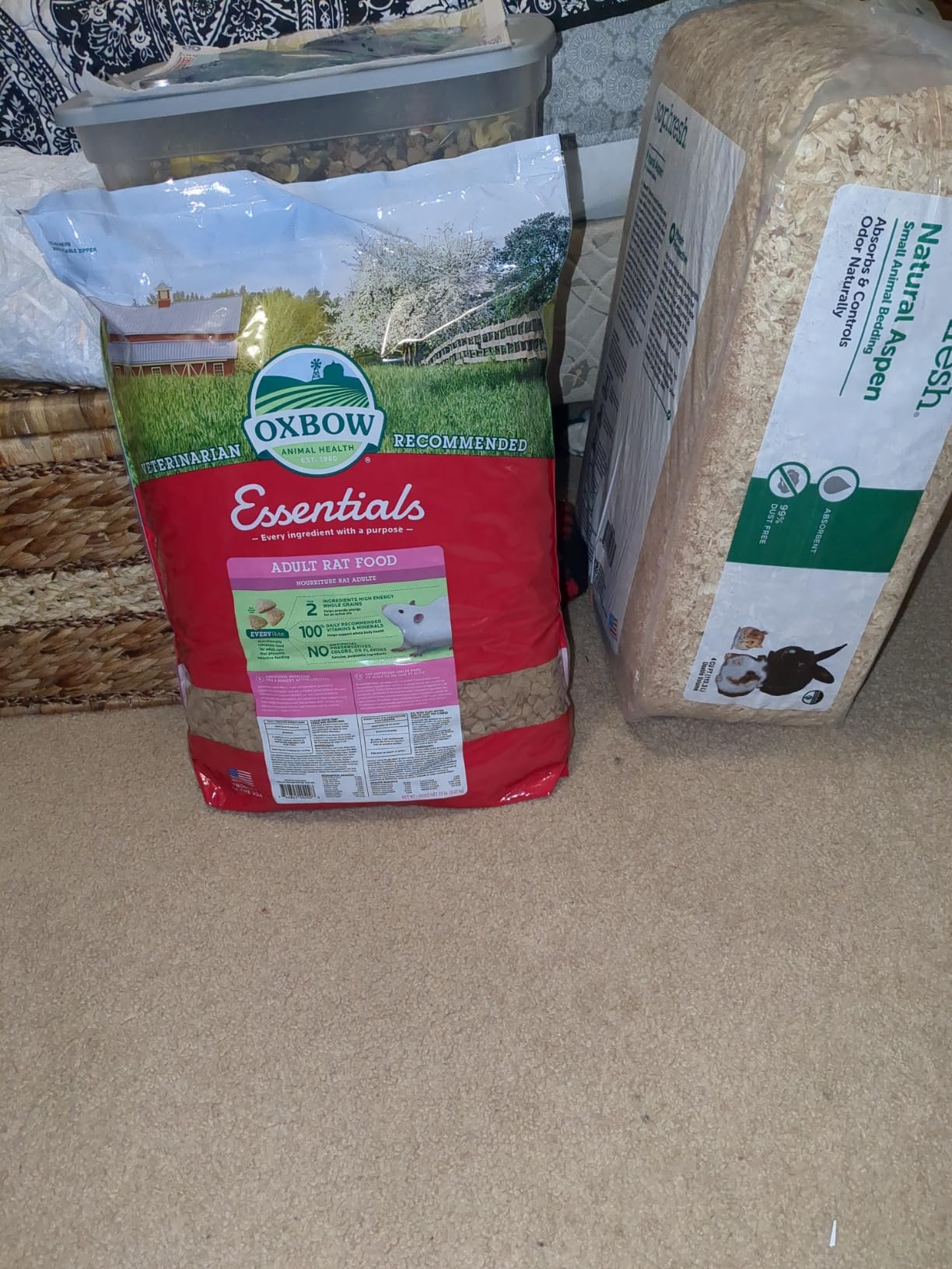Oxbow Essentials Rat Food, Pet Food for Adult Rats, All-Natural Vitamin & Mineral Rich Formula, Veterinarian Recommended, Rodent Pellets, Made in USA, No Artificials, 3 lb. Bag customer photo 1
