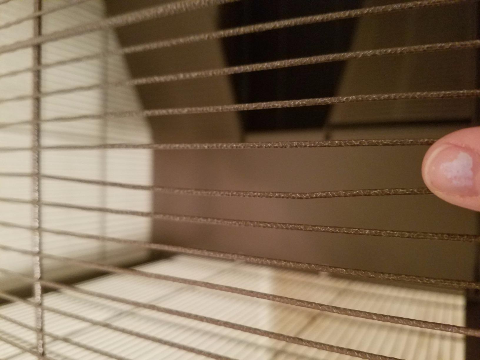 Prevue Hendryx 495 Rolling Small Animal Cage - Ideal for Rats, Chinchillas, Ferrets, Guinea Pigs, Chew-Proof Critter House, Easy to Clean - Earthtone Dusted Rose Hammertone Finish customer photo 1