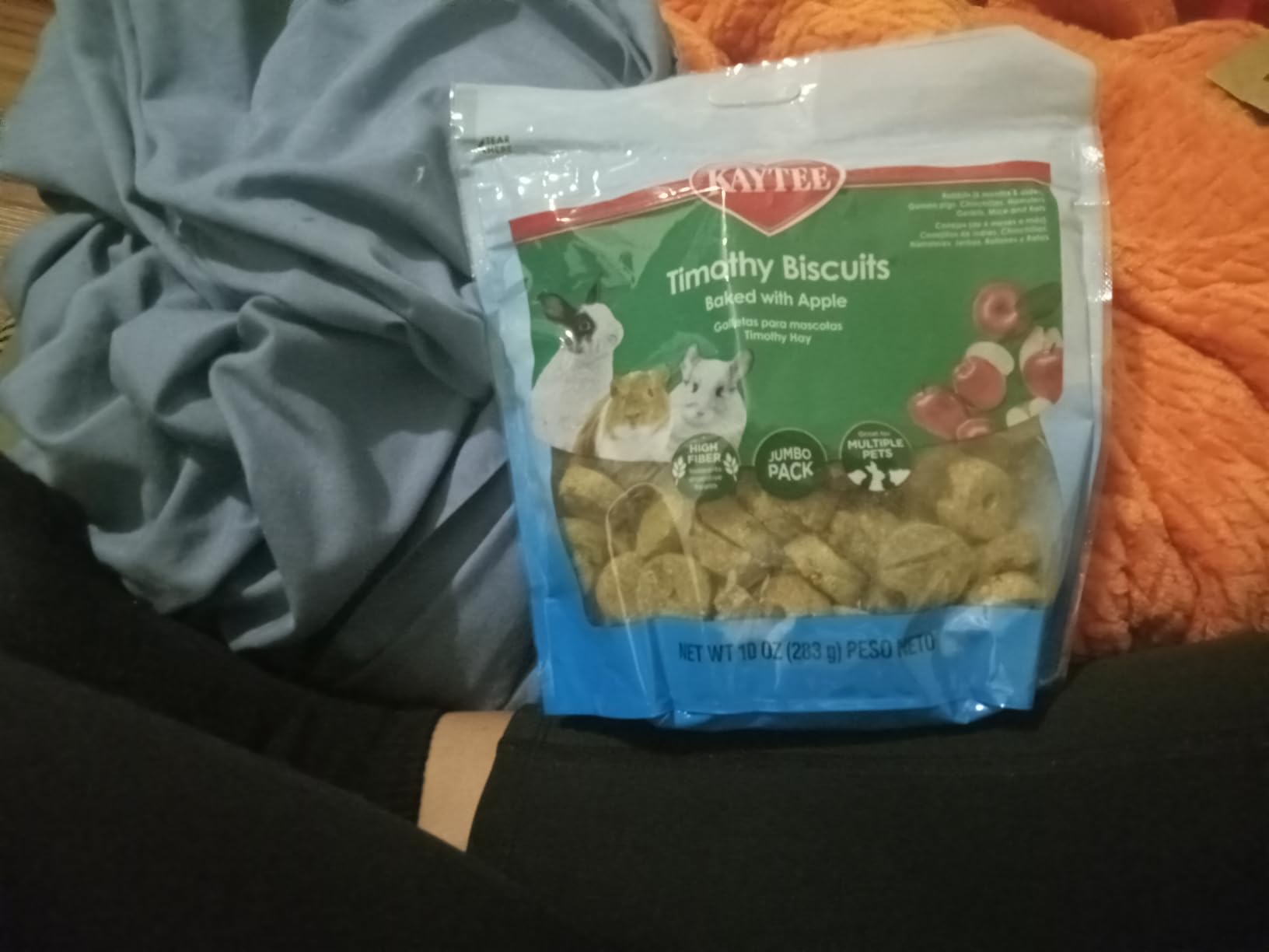 Kaytee Timothy Biscuits, Timothy Hay Bunny Treats for Rabbits, 4 Oz customer photo 2