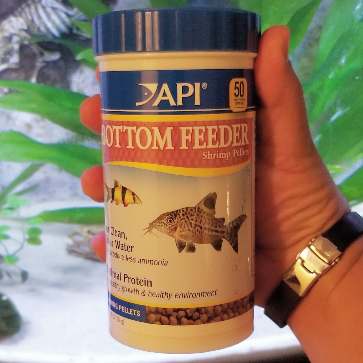API BOTTOM FEEDER PELLETS WITH SQUID Fish Food 7.9-Ounce Container customer photo 2