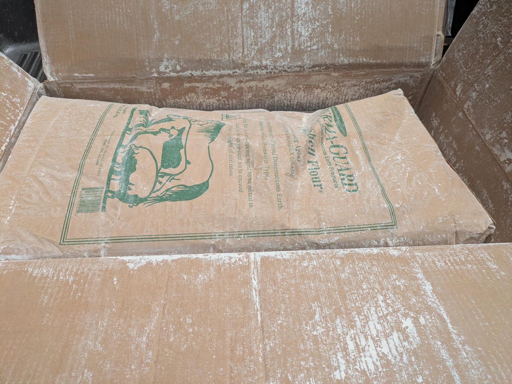 Permaguard Fresh Water Food Grade Diatomaceous Earth, 50-Pound, White customer photo 2