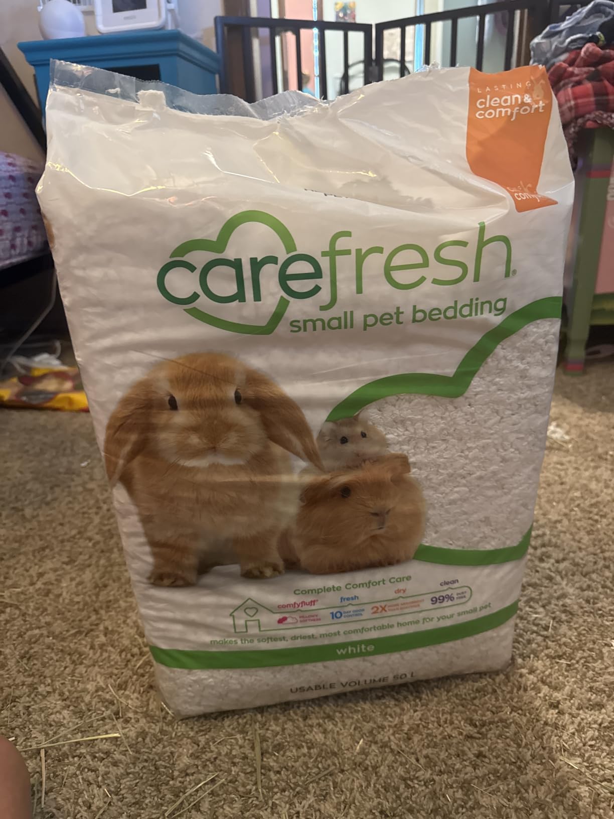 Carefresh White Natural Paper Small Pet Bedding, Odor Control 50L customer photo 2