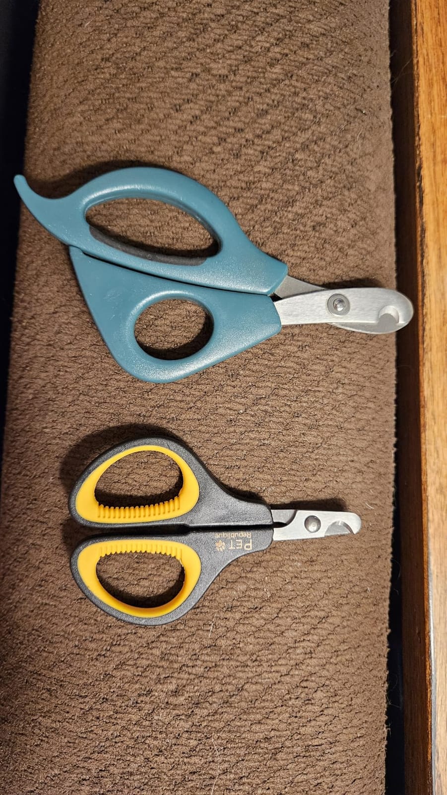 Cat Nail Clippers by Pet Republique - Professional Stainless-Steel Nail Clipper for Cats, Kittens, Hamster, Rabbits, Birds, & Small Breed Animals Claw Trimmer (Black+Yellow) customer photo 1