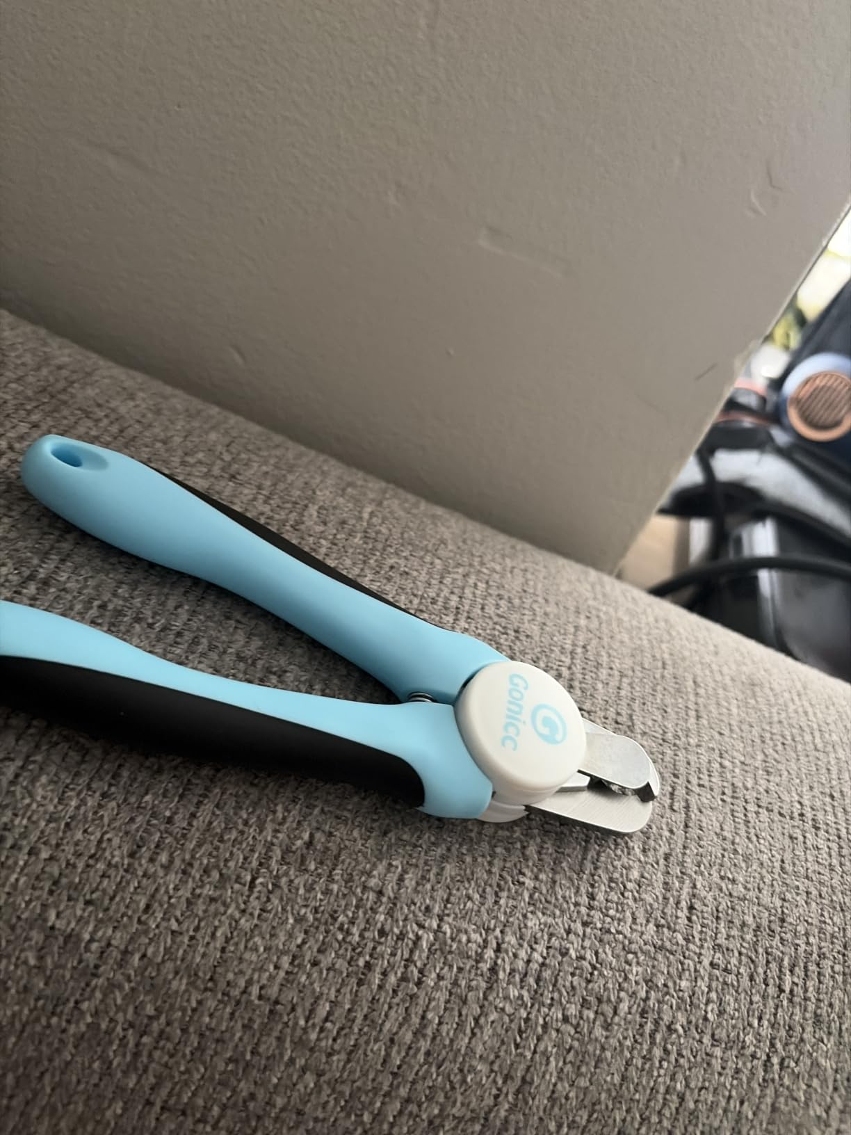 gonicc Professional Dog & Cat, Small Animals Nail Clippers & Trimmers | With Safety Guard to Avoid Overcutting, Free Nail File, Razor Sharp Blade - Ideal Grooming Tool for Dog & Cat, Small Animals customer photo 2