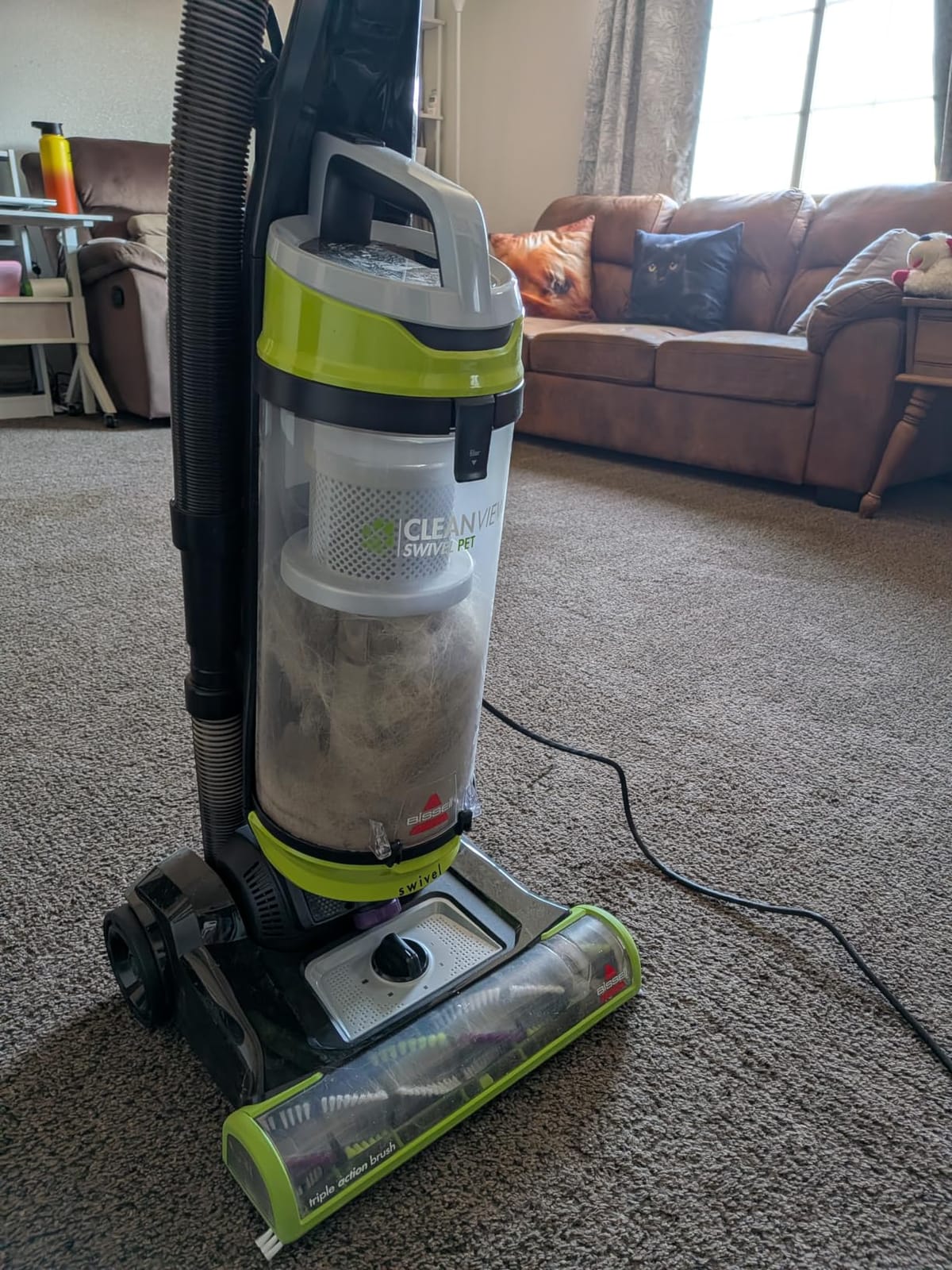 Bissell CleanView Swivel Pet Upright Vacuum, Swivel Steering for Maneuverability, Triple Action Brush Roll for Pet Hair, Large Capacity Dirt Tank & Scatter-Free Tech, 2252 customer photo 1
