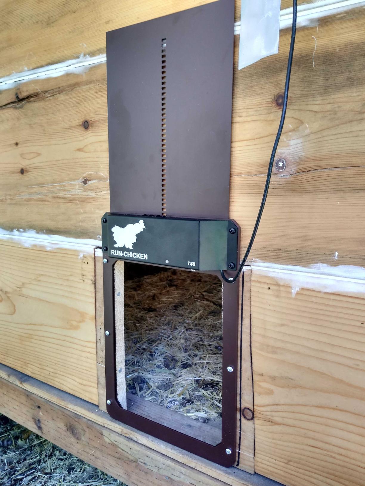 RUN-CHICKEN Door T50 - Automatic Chicken Coop Door Opener, Battery Powered & Weatherproof Aluminum, Smart App & Timer Control, Predator Proof, Easy Install, Reliable All-Season Performance (Brown) customer photo 2