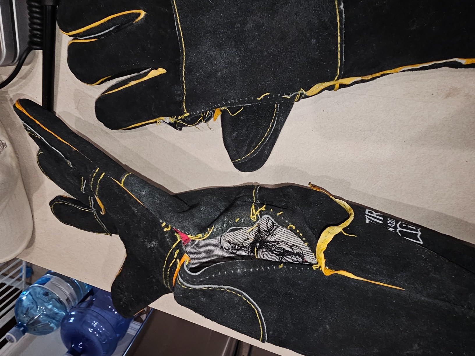 TIROTECHS Build Trust & Protect Your Hands - Bite-Proof Animal Handling Gloves for Safe & Loving Pet Care with Dogs and Cats customer photo 1