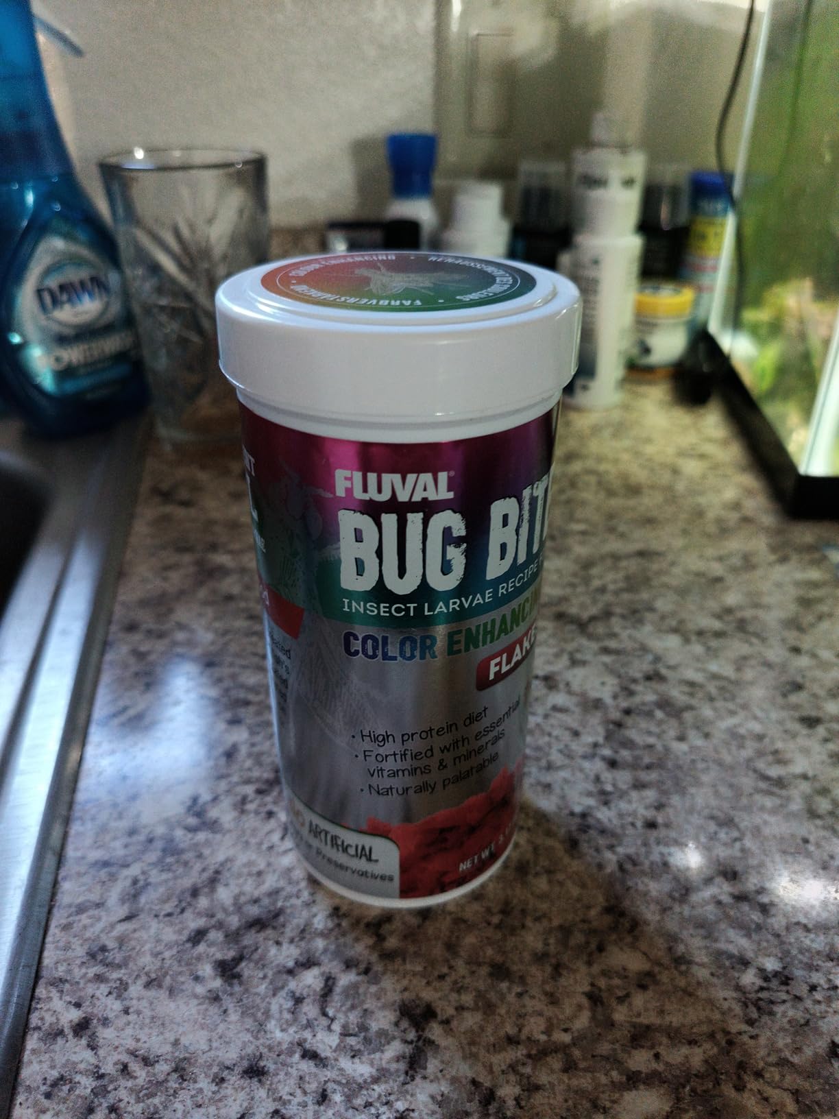 Fluval Bug Bites Color Enhancing Fish Food for Tropical Fish, Flakes for Small to Medium Sized Fish, 3.17 oz., A7348 customer photo 2