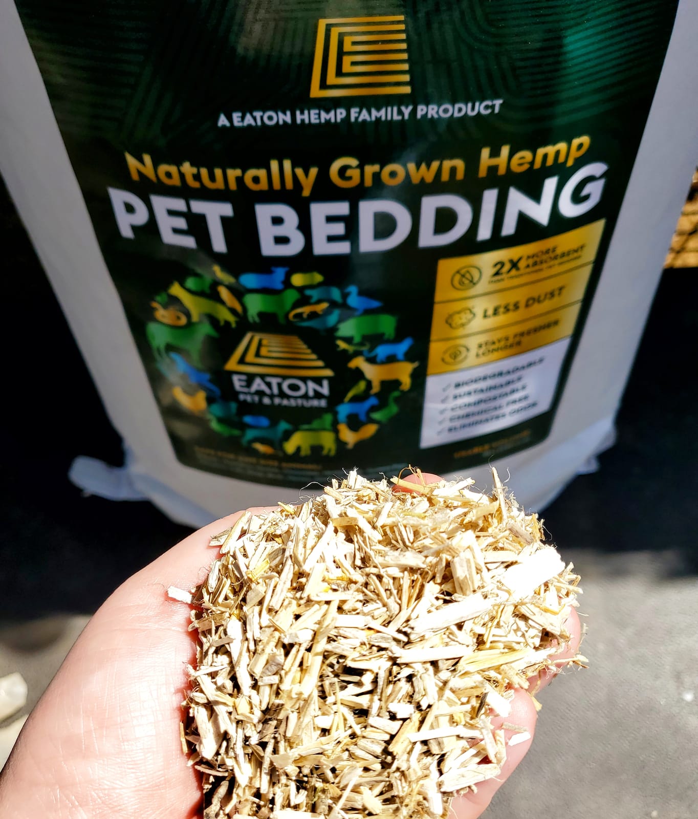 Eaton Pet and Pasture USA-Grown Hemp Bedding for Chickens & Rabbits, 8 Lbs | Ultra-Absorbent, Low Dust, Ideal for Nesting Boxes, Hamsters, and Other Small Pets, No Added Chemicals customer photo 2