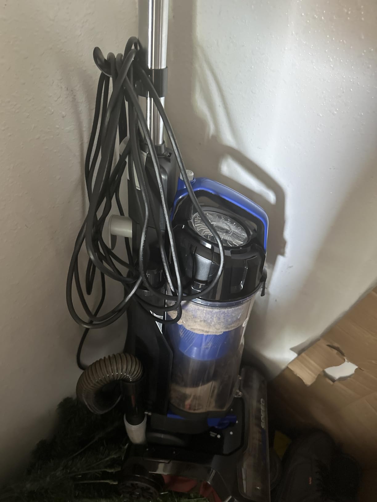 Eureka Lightweight Powerful Upright Vacuum Cleaner for Carpet and Hard Floor, PowerSpeed, New Model,Blue,black/New Model customer photo 2