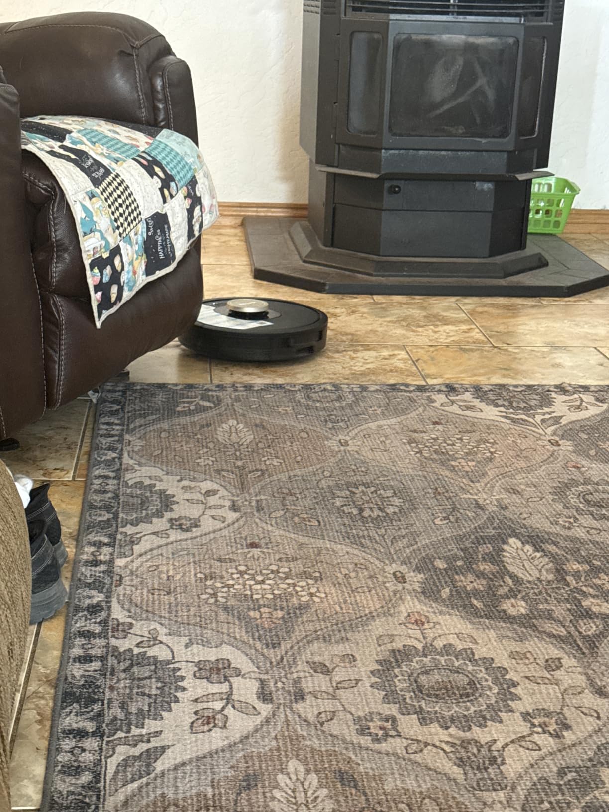 Shark AV2501AE AI Robot Vacuum with XL HEPA Self-Empty Base, Bagless, 60-Day Capacity, LIDAR Navigation, Perfect for Pet Hair, Compatible with Alexa, Wi-Fi Connected, Carpet & Hard Floor, Black customer photo 2