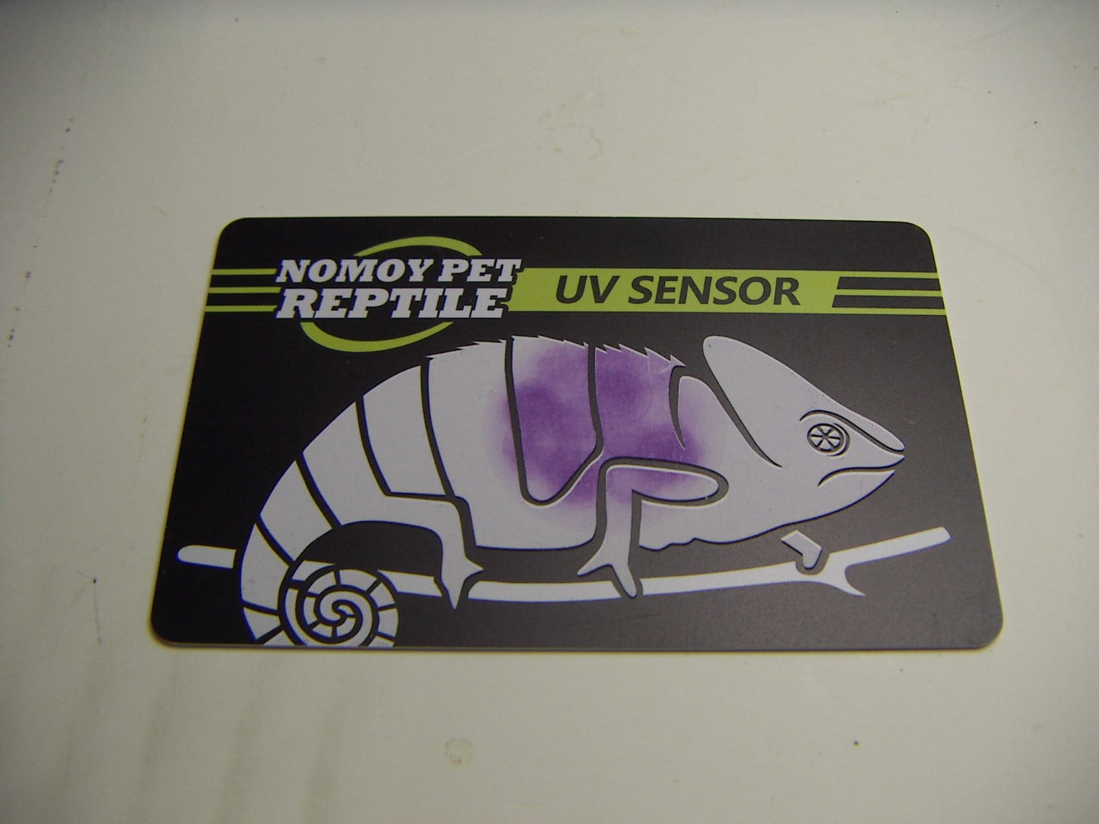 Quick Test UVB Sensor, Reptile UV Tester Heating Lamp Photochromic UVB Card Indicator, Available with UVB, Suitable for Sunglass Test & Sterilizing, Over 500 Times Reusable (2 Packs) customer photo 1