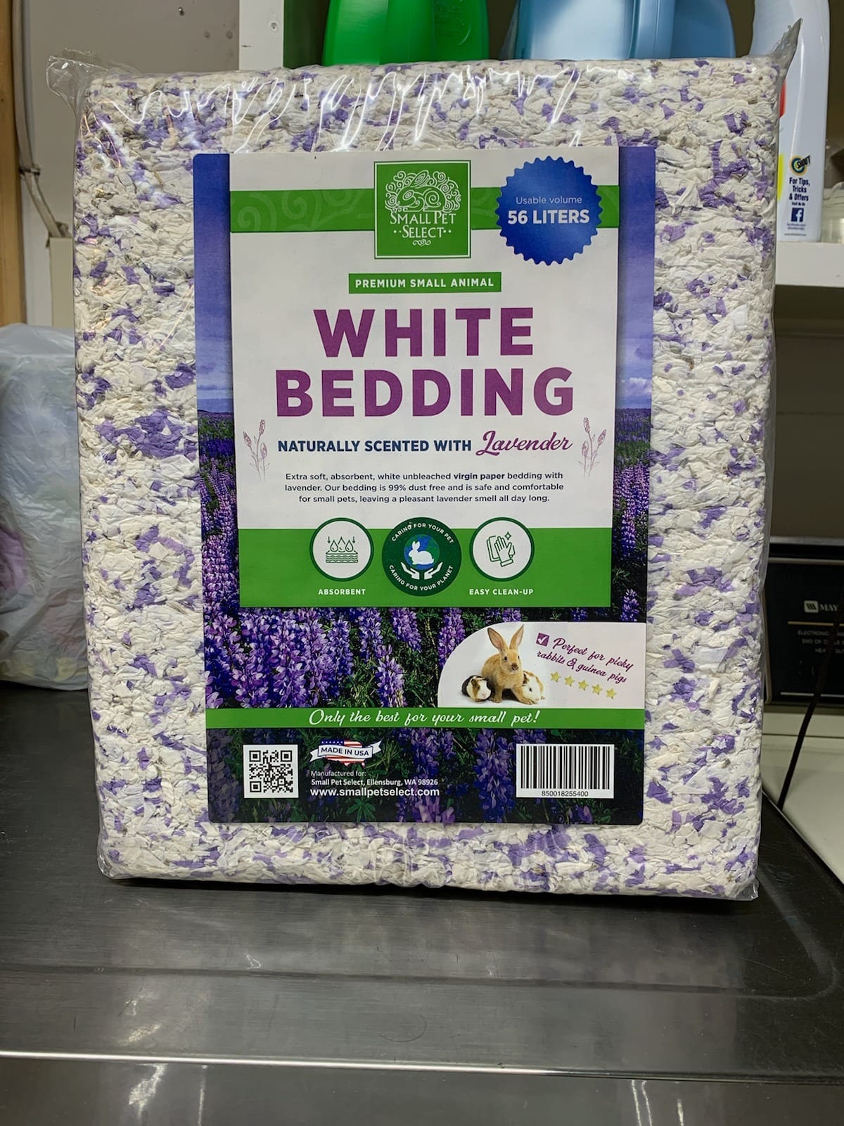 Small Pet Select Lavender Paper Bedding, Odor Control, 56 L customer photo 2