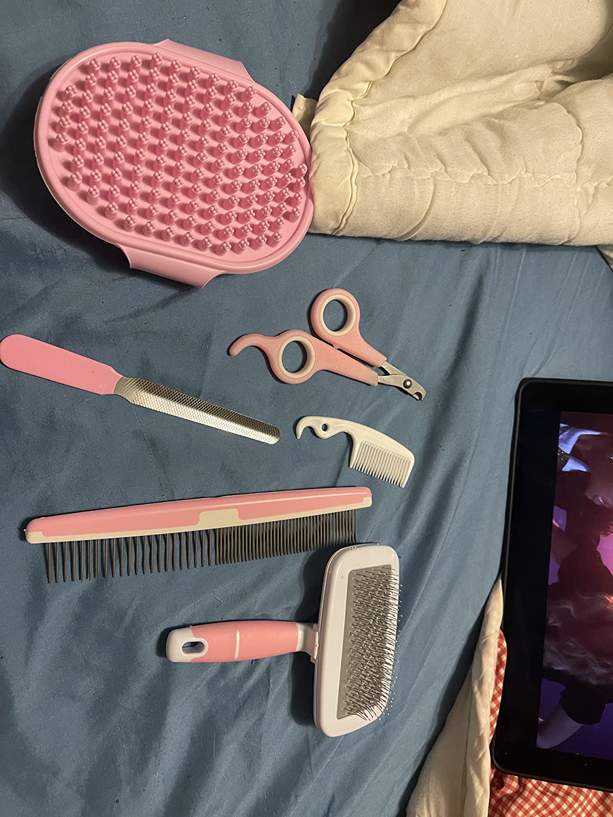 Small Animal Pet Grooming Kit with Pet Shedding Slicker Brush, Bath Massage Glove, Pet Grooming Comb, Nail Clipper Trimmer for Rabbit, Puppy, Kitten, Guinea Pig, Hamster, Ferret (Pink) customer photo 1