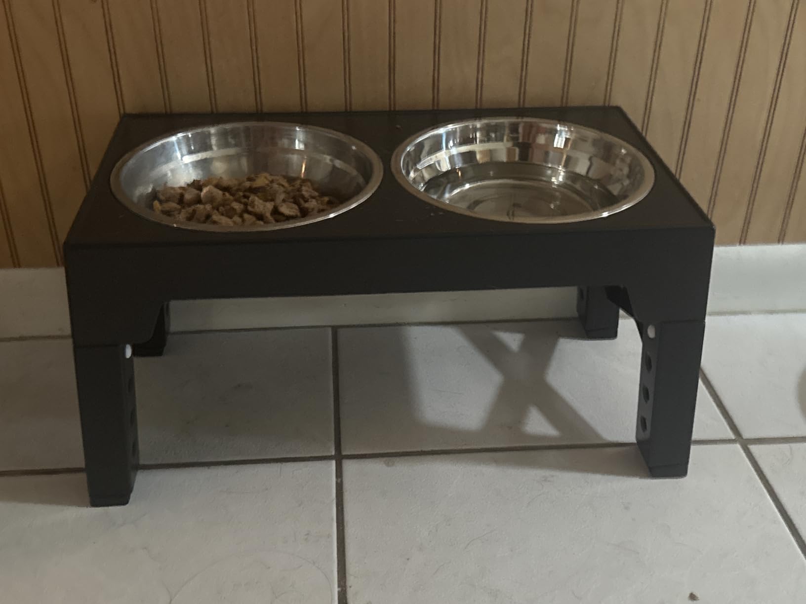 Niubya Elevated Dog Bowls with 2 Stainless Steel Dog Food Bowls, Raised Dog Bowl Adjusts to 5 Heights (3.15