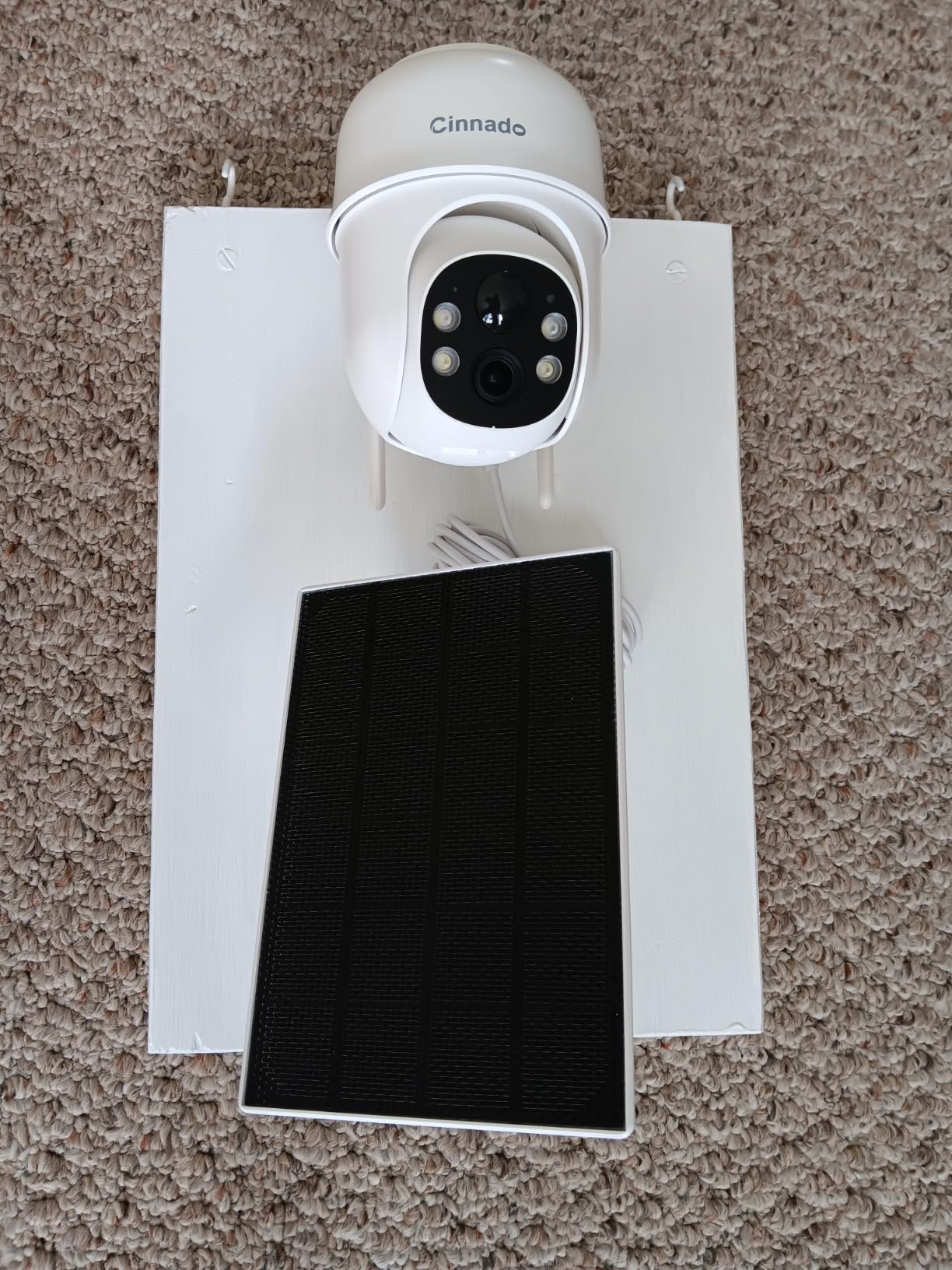 Cinnado 2K Solar Wireless Outdoor Cameras for Home Security White B6 2Pack customer photo 2