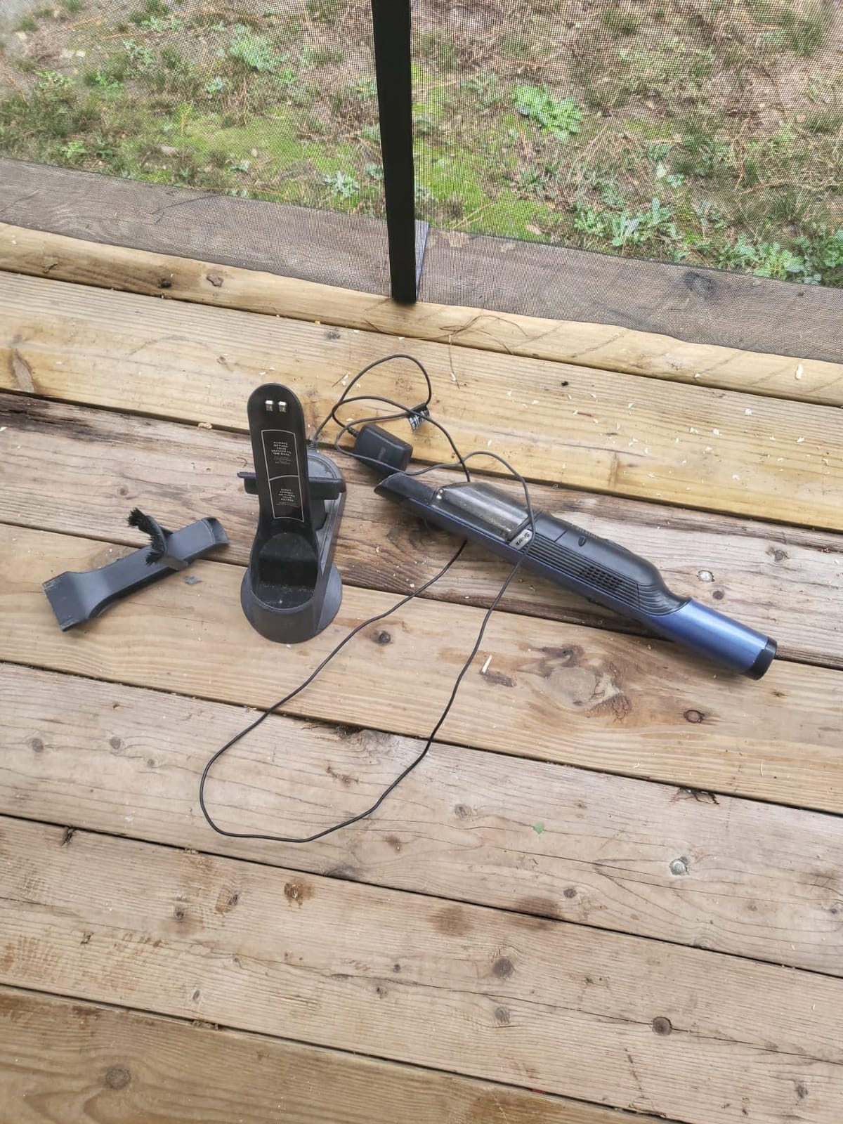 Shark WANDVAC Cordless Hand Vac, Black, WV201BK customer photo 1