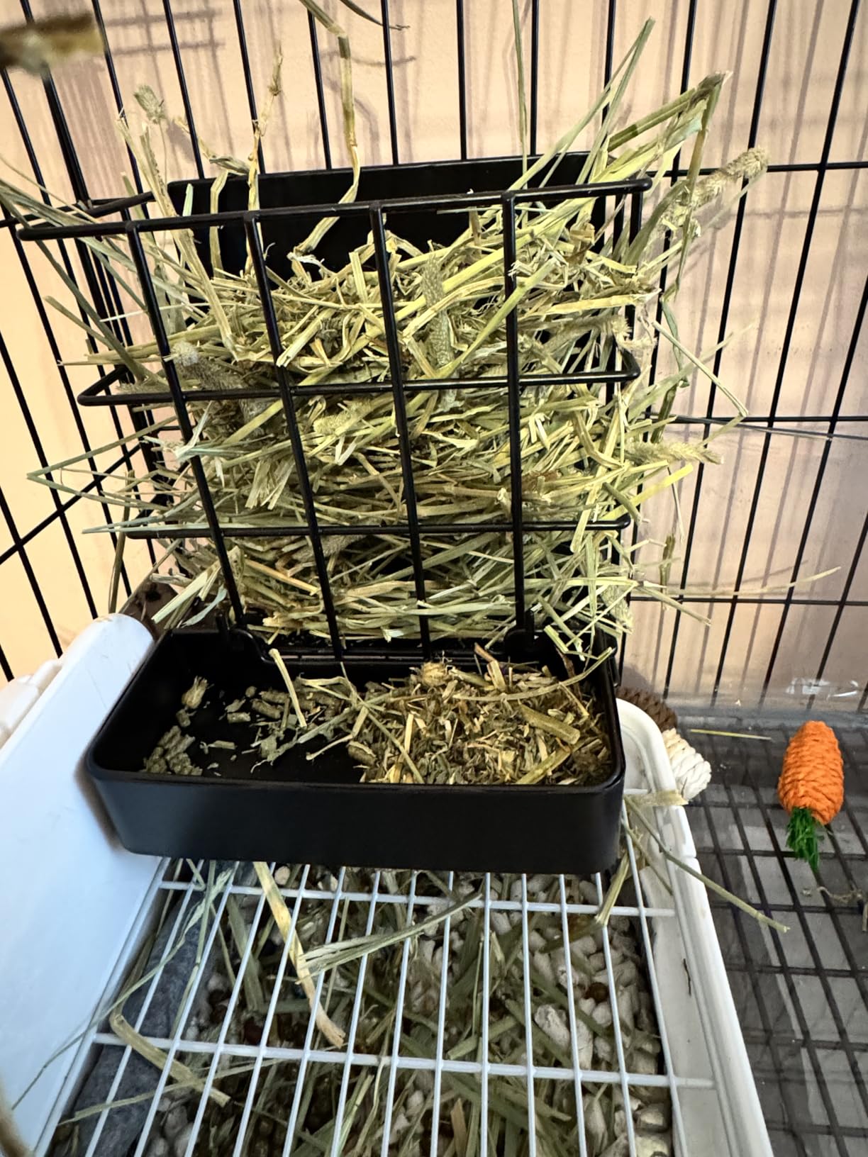 Rabbit Hay Feeder Guinea Pig Hay Holder with Hook Heavy-Duty Metal, Internal Sloping Design, Hay Feeder for Bunny, Rabbit, Chinchillas, Comes with Two Multifunctional Zippers customer photo 1
