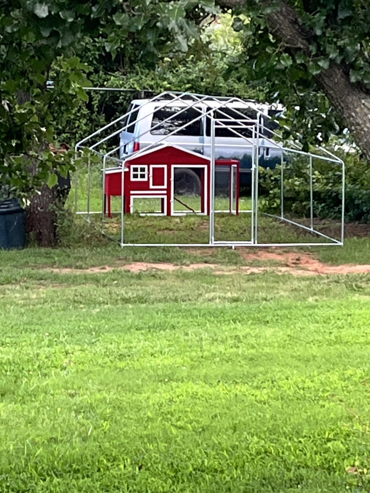 HITTITE Large Metal Chicken Coop with Run, 9.84 x 6.4 x 6.56 ft Walk in Poultry Cage Chicken Run Pen, Outdoor Chicken Runs for Yard with Waterproof & Anti-UV Cover customer photo 1