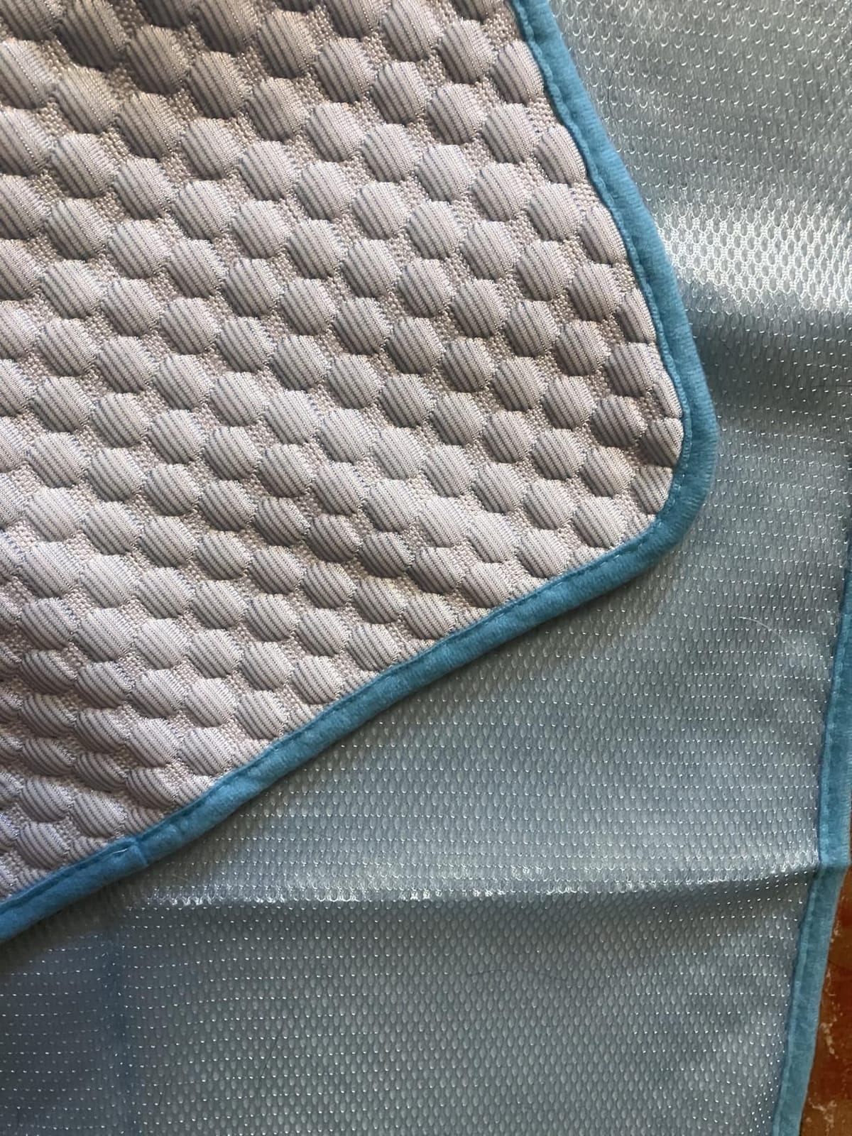 Dog Cooling Mat for Small Pets Up to 11 lbs, 19.7