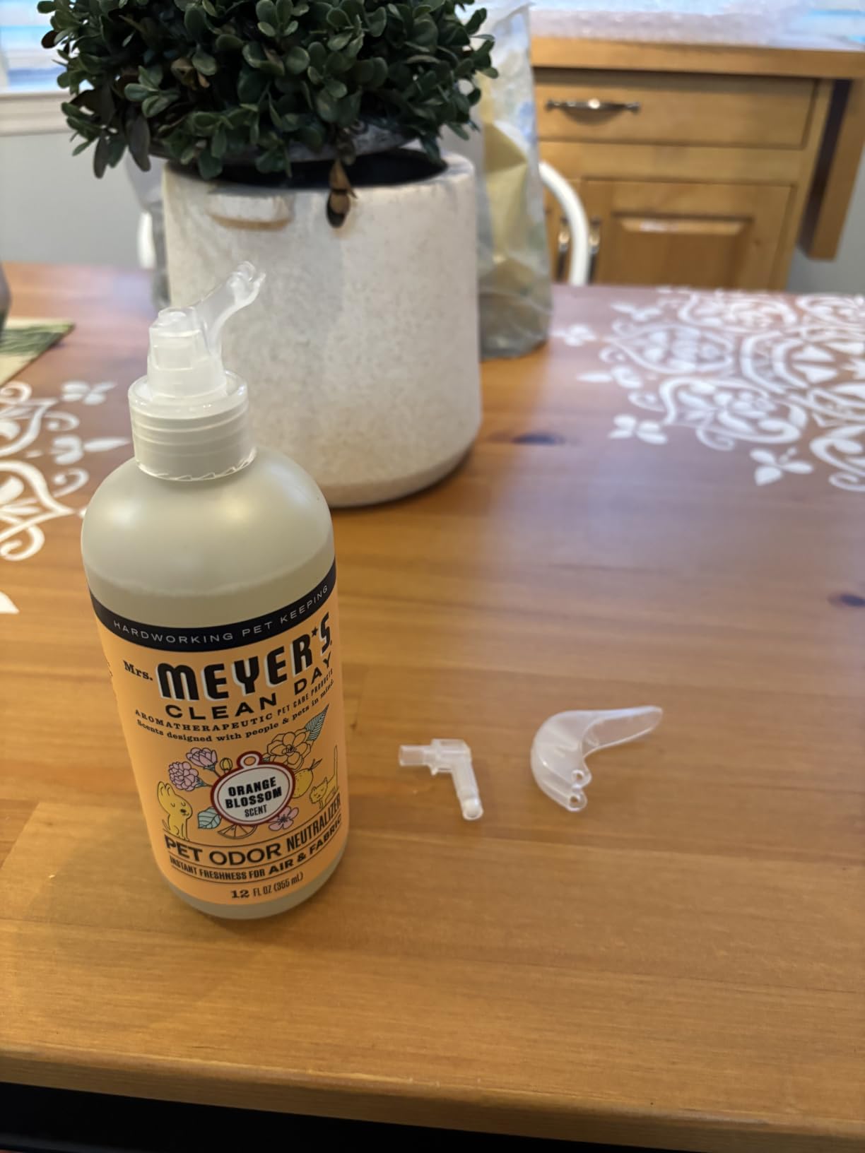 Mrs. Meyer's Clean Day Pet Odor Neutralizer, Orange Blossom Scent, 12 oz customer photo 2