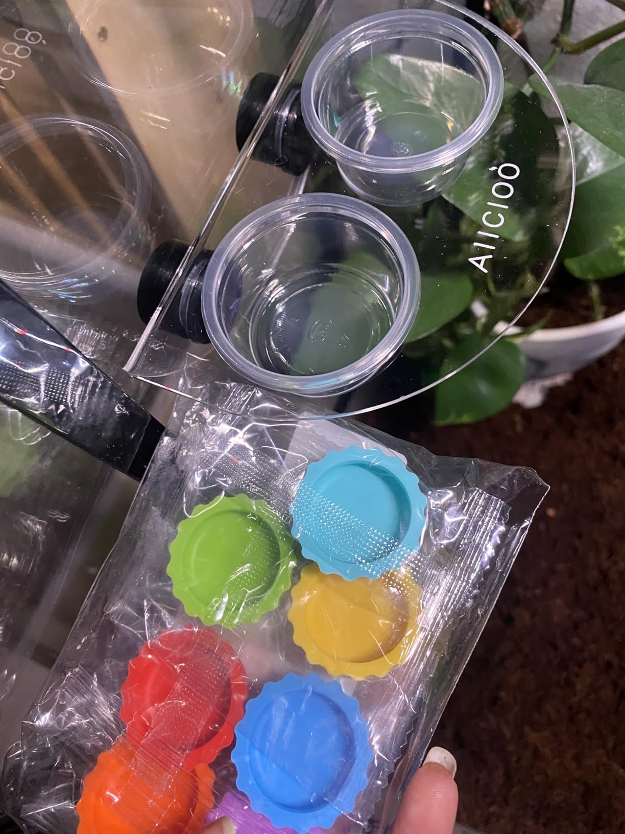 7 Pack Crested Gecko Food and Water Bowl, Eudimysx Reusable Small Reptile Feeding Dish, Gecko Tank Accessories for Hermit Crab, Tarantula, Isopods, Snails and Lizard, Silicone Easy Clean & 7 Colors customer photo 1