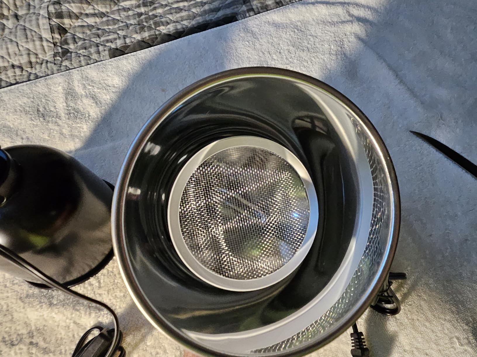 100W Deep Heat Infrared Projector Lamp for Reptiles, Emits both Infrared A & B Wavelengths, Reptiles Basking Light Heat Lamp Bulbs with Reflector customer photo 1