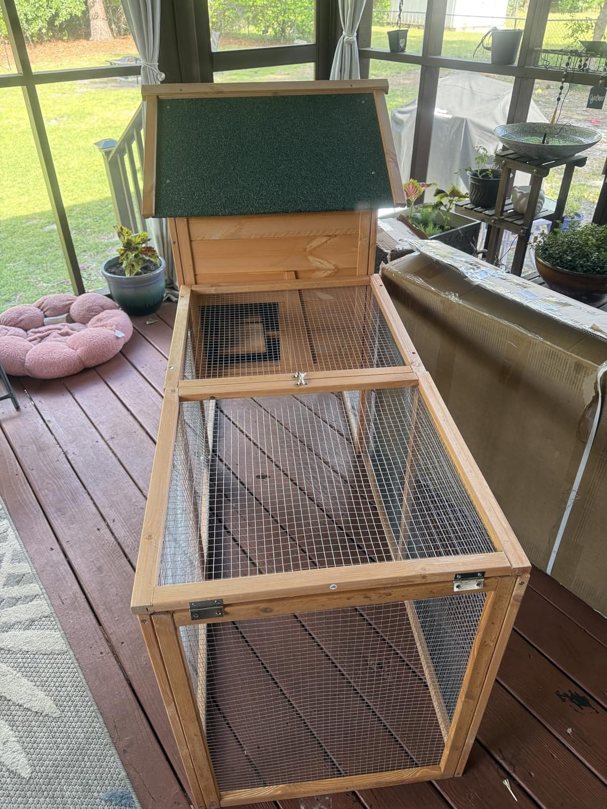 Outdoor Chicken Coop for 3-4 Chickens, 80