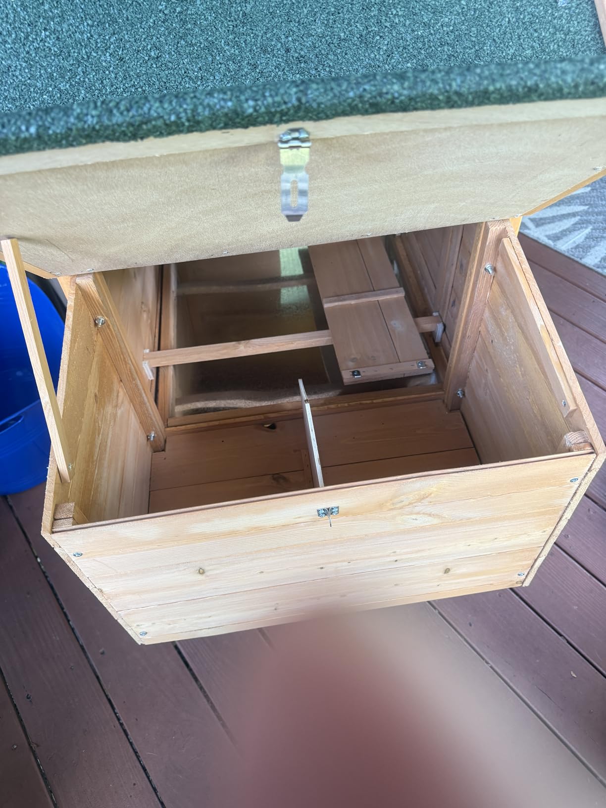 Outdoor Chicken Coop for 3-4 Chickens, 80