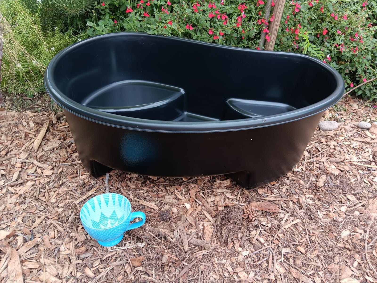 POPOSOAP Preformed Pond Liner, 33 Gallon Rigid Plastic Pond Tub Heavy Duty U-V Resistant Basin with Integrated Plant Shelves for Backyard, Garden and Patio Landscaping P797 customer photo 1