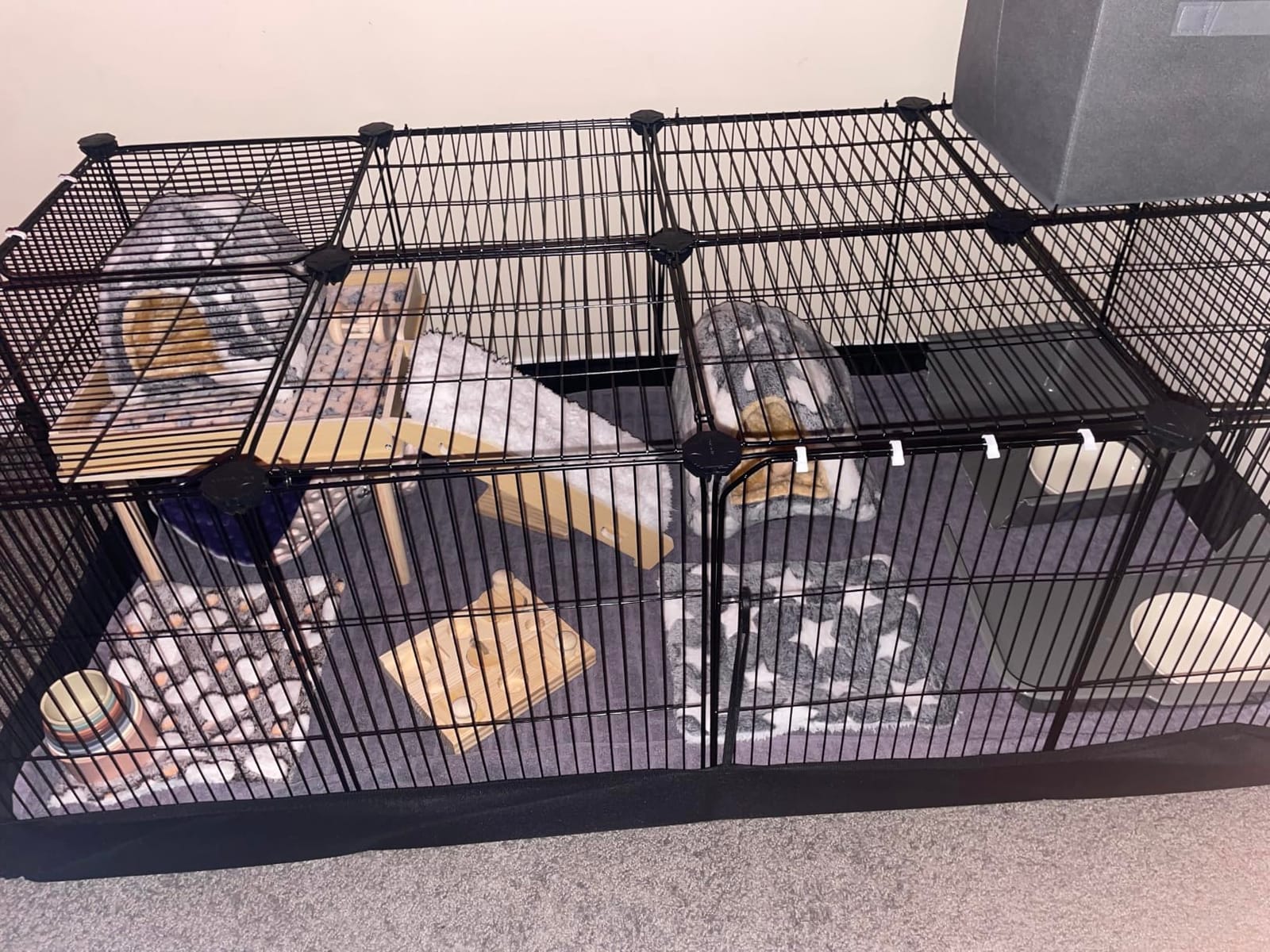SONGMICS Guinea Pig Cage, Rabbit Cage, Small Animal Playpen with Waterproof Mat, Top and Side Door, 20 Panels, 48.4 x 24.8 x 16.3 Inches, Ink Black ULPI011BH01 customer photo 2