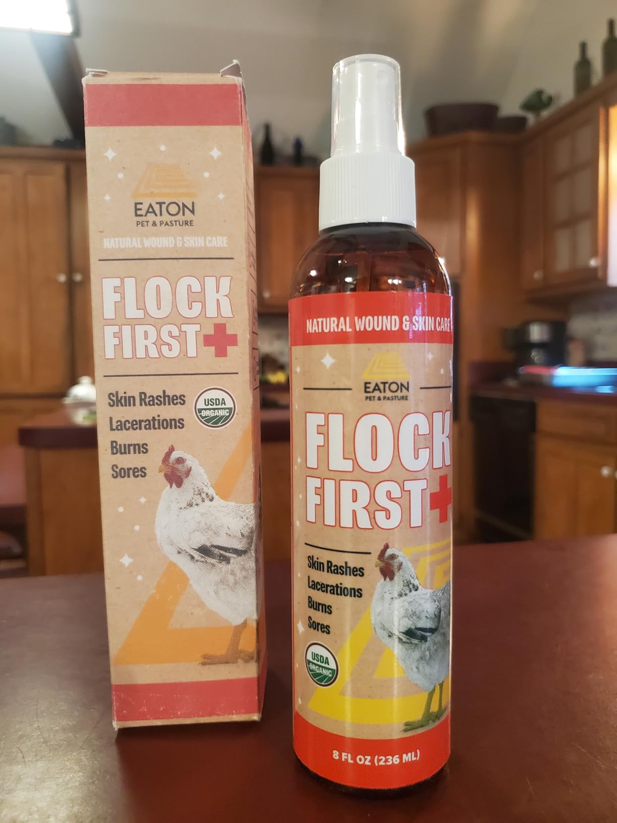 Eaton Pet and Pasture Flock First USDA Organic Chicken Wound Spray - Natural Poultry First Aid for Bumblefoot, Pecking Wounds, Cuts, Frostbite & Scaly Leg Mites, Vet Recommended, 8 oz customer photo 1