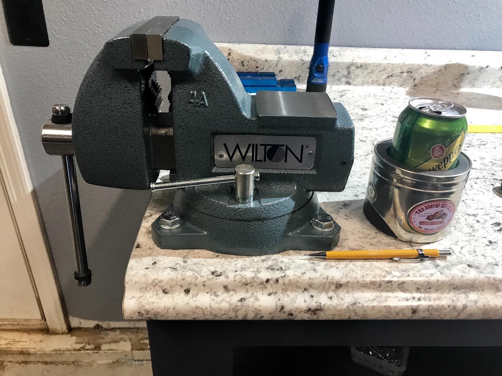 Wilton Mechanics Bench Vise, 6