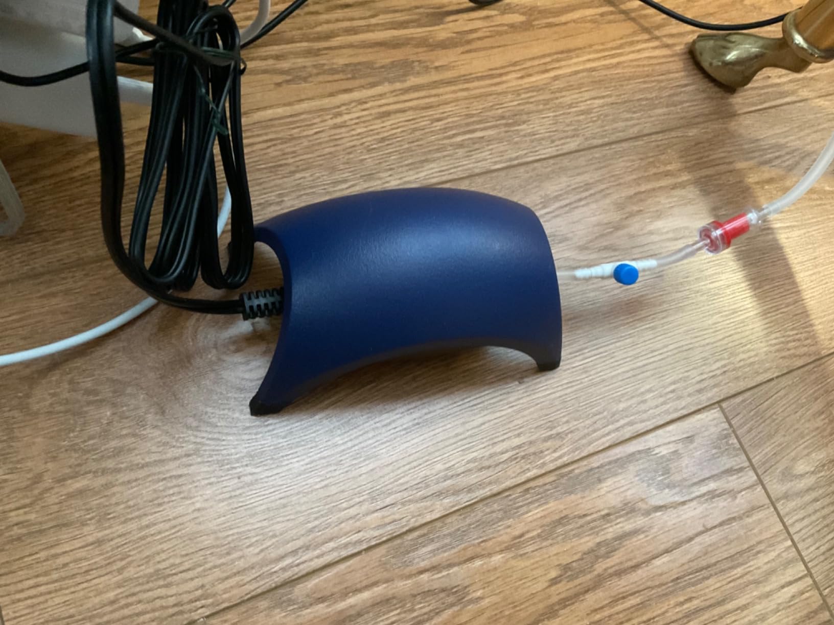 Tetra Whisper Air Pump for Up to 10 Gallon Aquariums, Non-UL customer photo 2