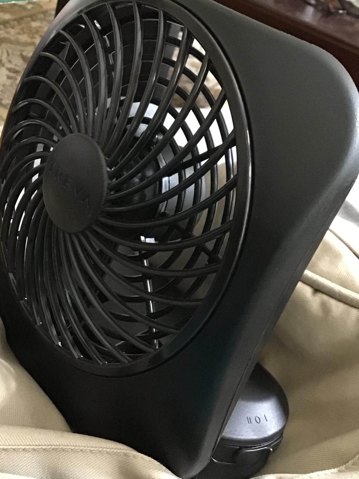O2COOL Treva 5 in Portable Battery Powered Desk Fan 2-Speed Black customer photo 1
