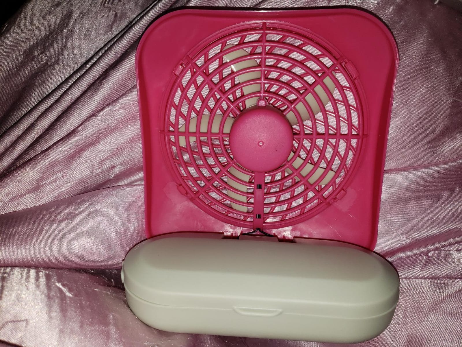 O2COOL Treva 5 in Portable Battery Powered Desk Fan 2-Speed Black customer photo 2