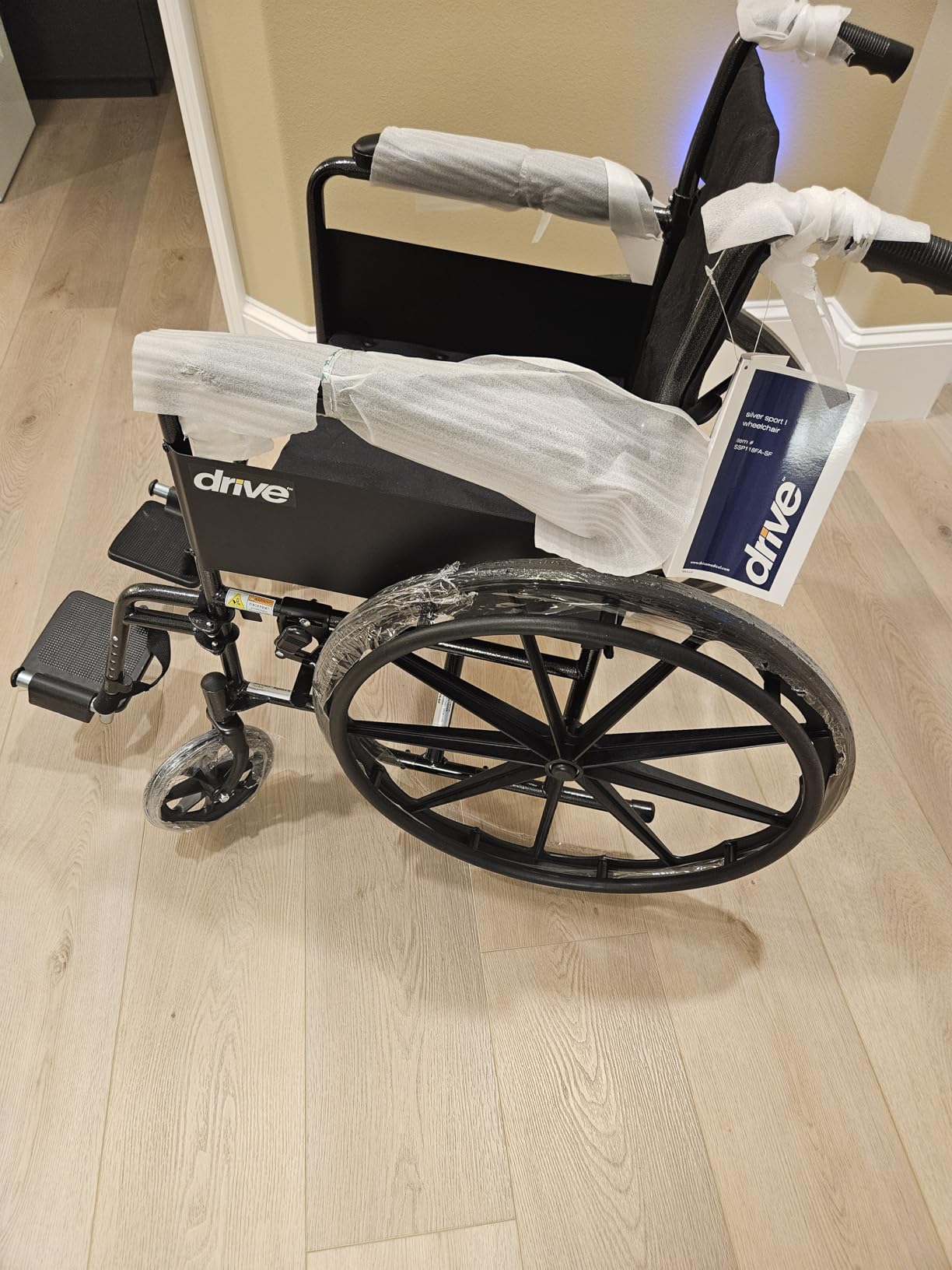 Drive Medical Silver Sport 1 Folding Transport Wheelchair, Black customer photo 2