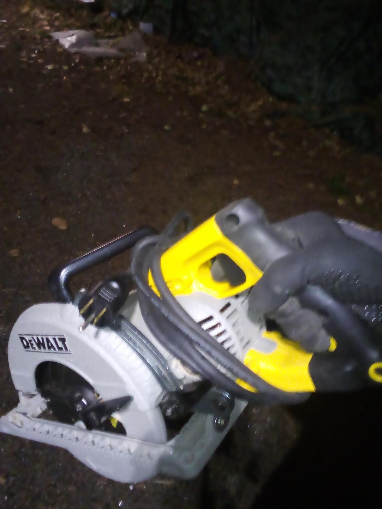 DEWALT Circular Saw, 6-1/2-Inch, TrackSaw Kit (DWS520K) customer photo 1