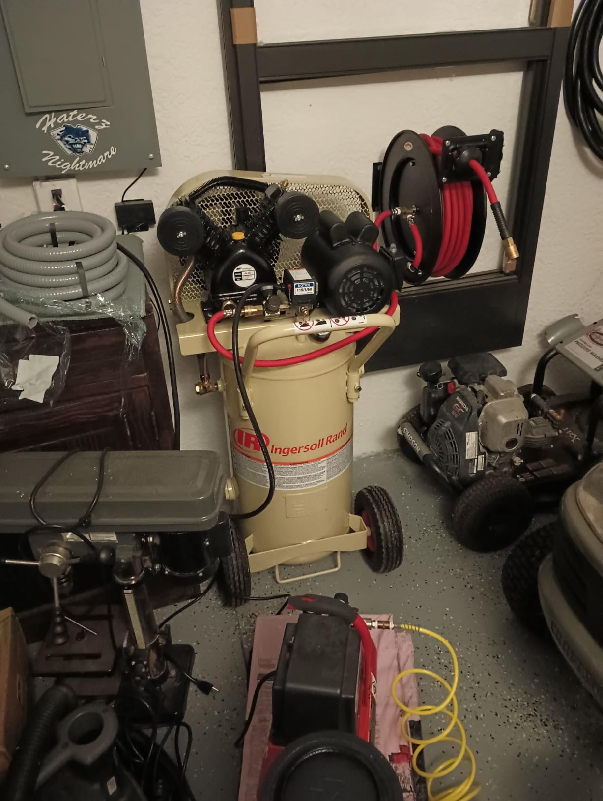 Ingersoll Rand P1.5IU-A9 2 HP Single-Stage Air Compressor customer photo 1