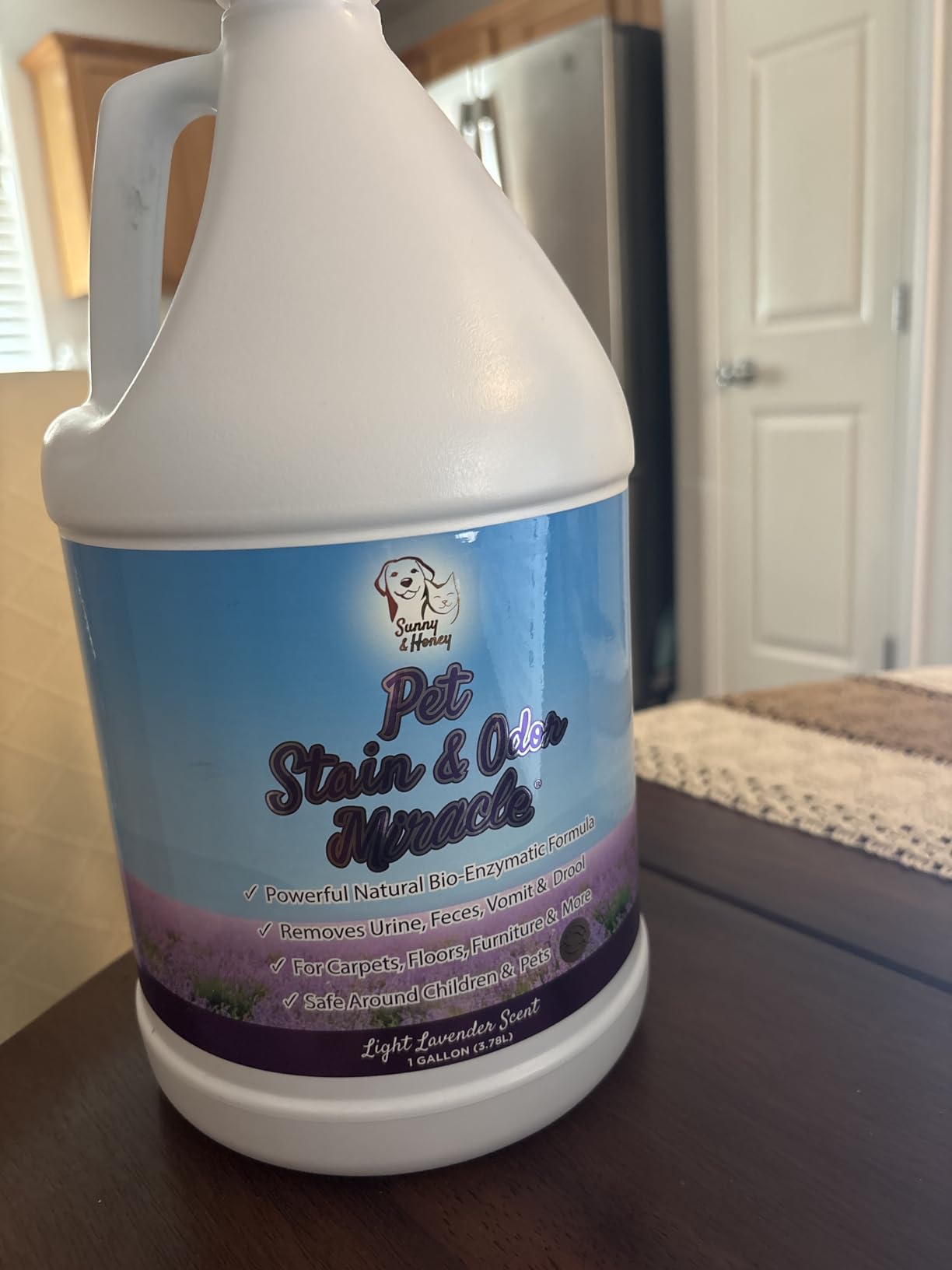 Sunny & Honey Pet Stain and Odor Remover Spray for Carpets, 32floz Mint customer photo 1