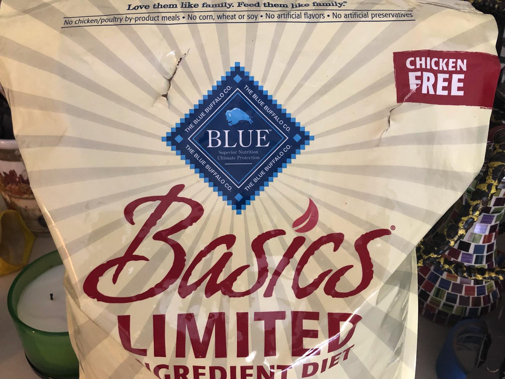 Blue Buffalo Basics Salmon Adult Skin & Stomach Care Dry Dog Food, 24 lb | Real Salmon #1 Ingredient, Limited Ingredient Diet, Antioxidant-Rich LifeSource Bits, Skin & Coat Health customer photo 1