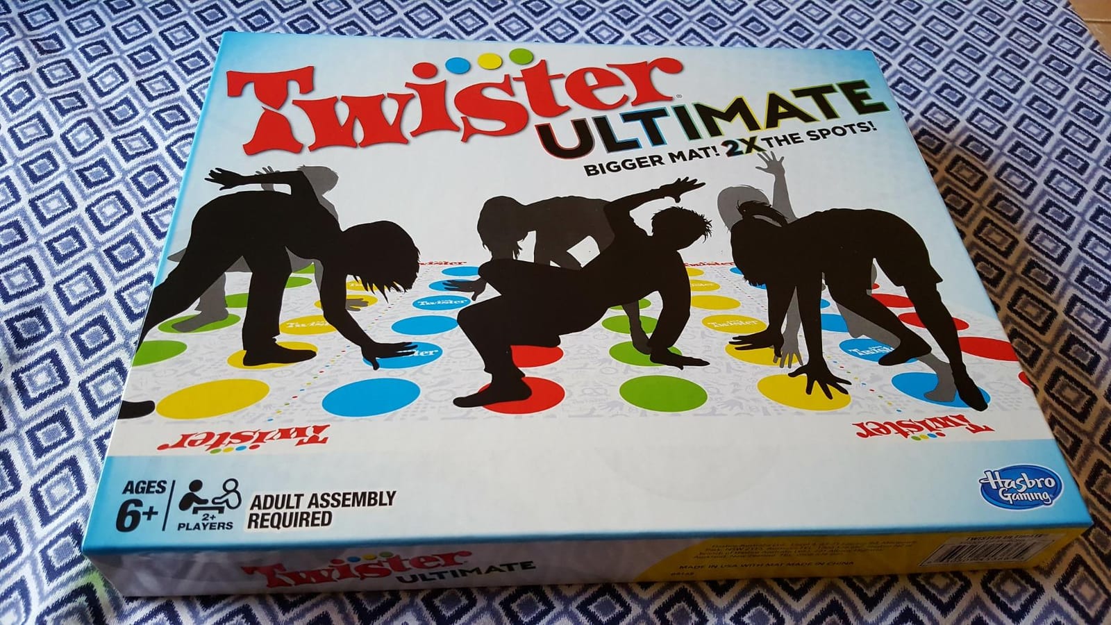 Hasbro Gaming Twister Ultimate: Bigger Mat, More Colored Spots, Family, Kids Party Game Age 6+; Compatible with Alexa (Amazon Exclusive) customer photo 2