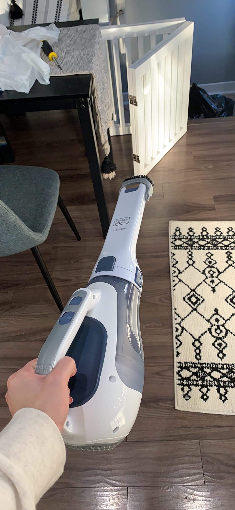 BLACK+DECKER HHVI325JR22 Dustbuster Cordless Lithium Hand Vacuum, Ink Blue customer photo 1