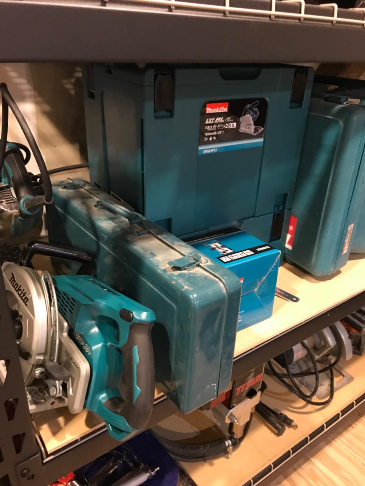 Makita XPS01PTJ 18-Volt X2 LXT Lithium-Ion (36V) Brushless Cordless 6-1/2 inch Plunge Circular Saw Kit (5.0Ah) with 199140-0 39 inch Guide Rail(Sold separately) customer photo 2