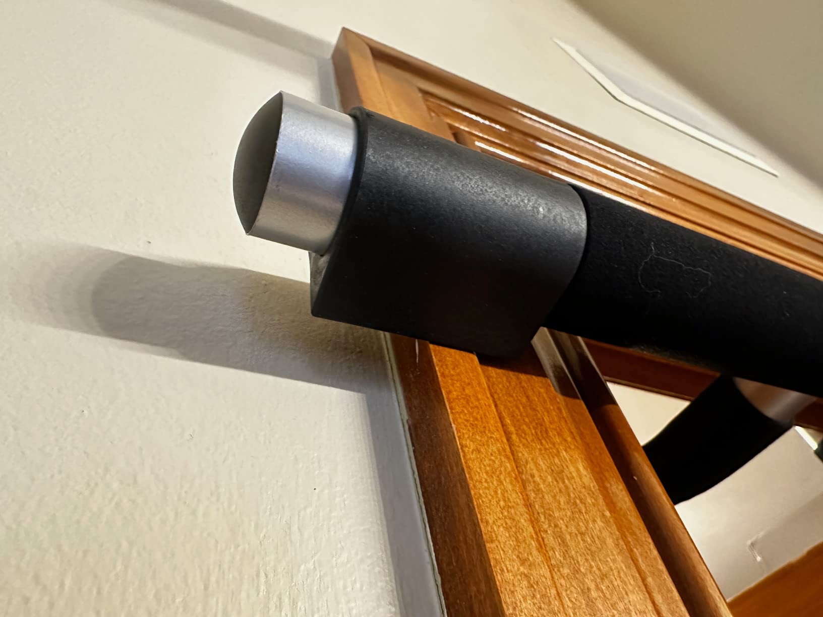 Ultimate Body Press XL Doorway Pull Up bar with Elevated bar & Adjustable Width customer photo 1