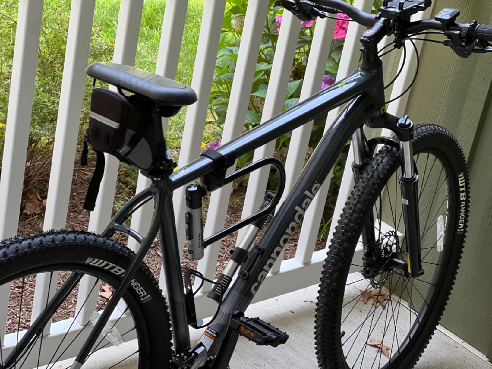 Kryptonite Kryptolok Standard Bike U-Lock, 12.7mm Shackle, 4ft Cable customer photo 2