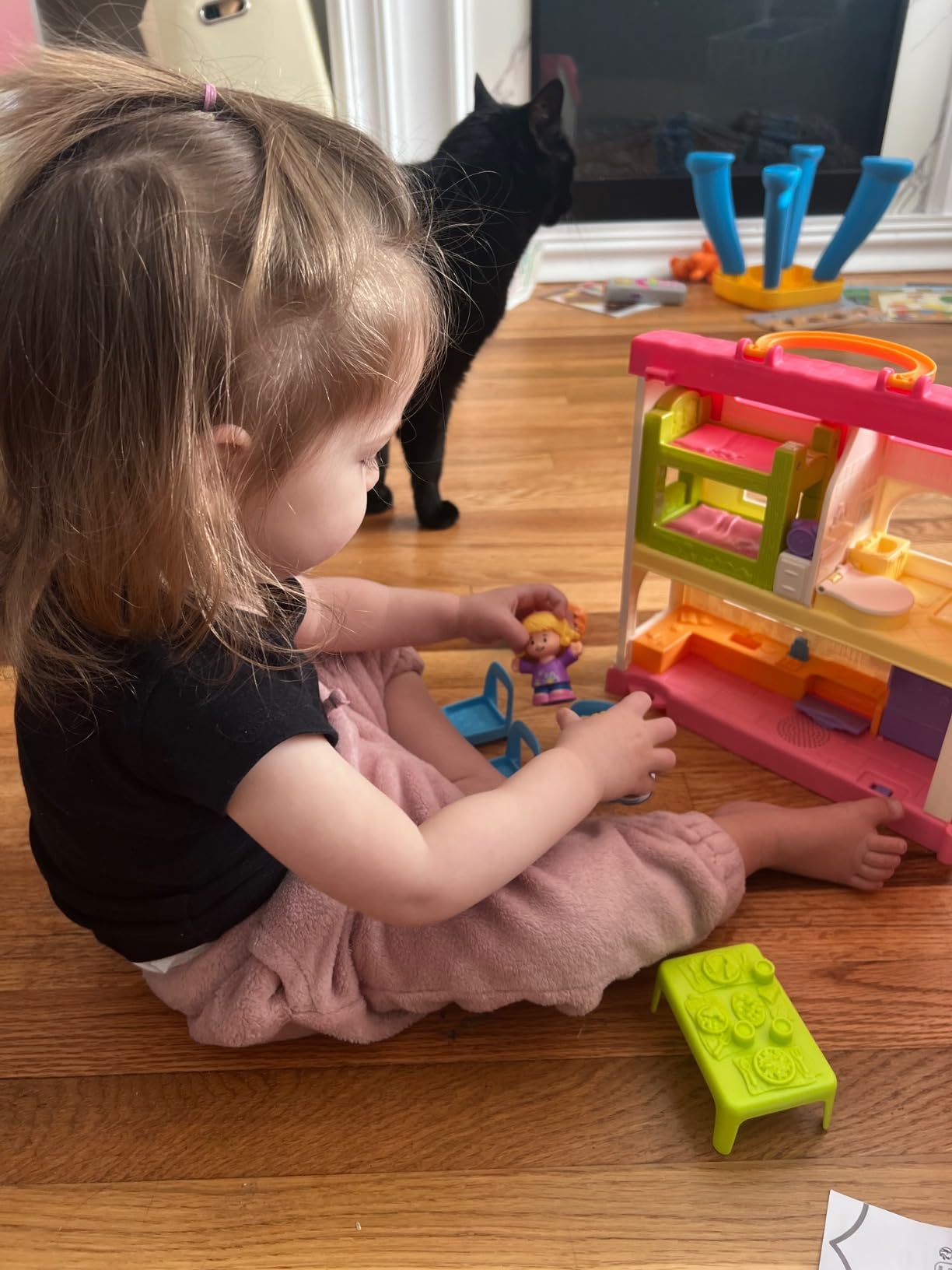 Fisher-Price Little People Surprise & Sounds Home, Musical Playhouse customer photo 1