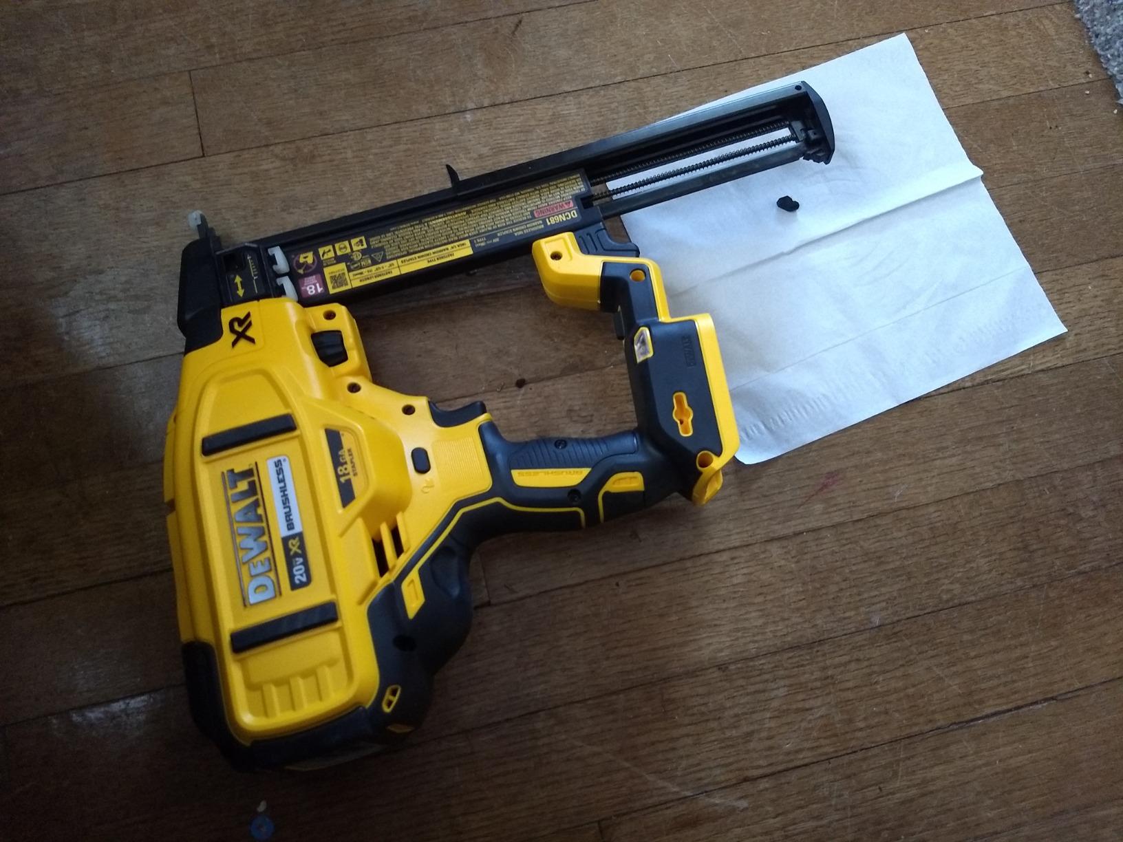 DEWALT 20V MAX* Narrow Crown Stapler, 18GA, Tool Only (DCN681B) customer photo 1