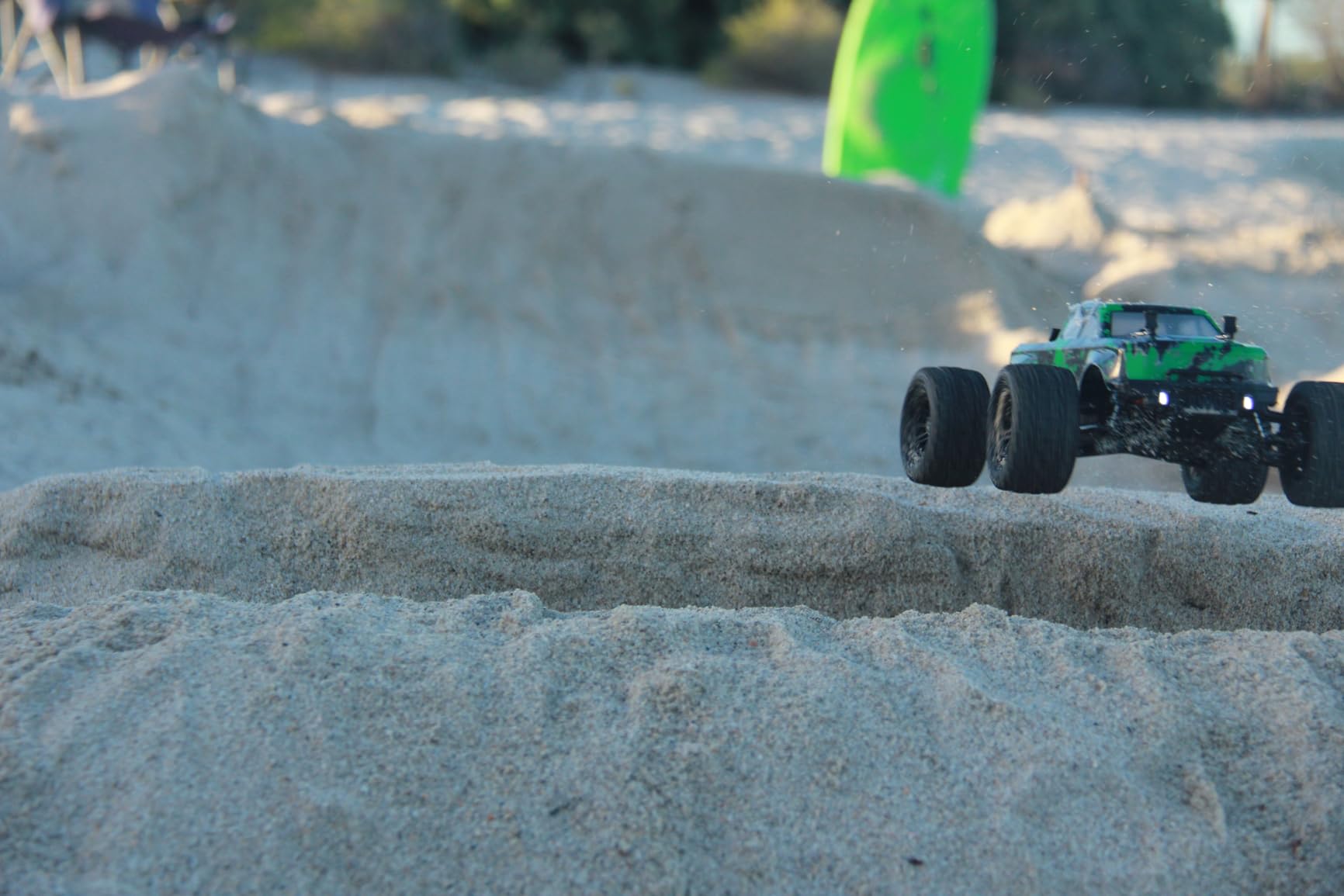HAIBOXING 18859 1:18 Scale All Terrain RC Car, Hobby 4WD Remote Control Car customer photo 1