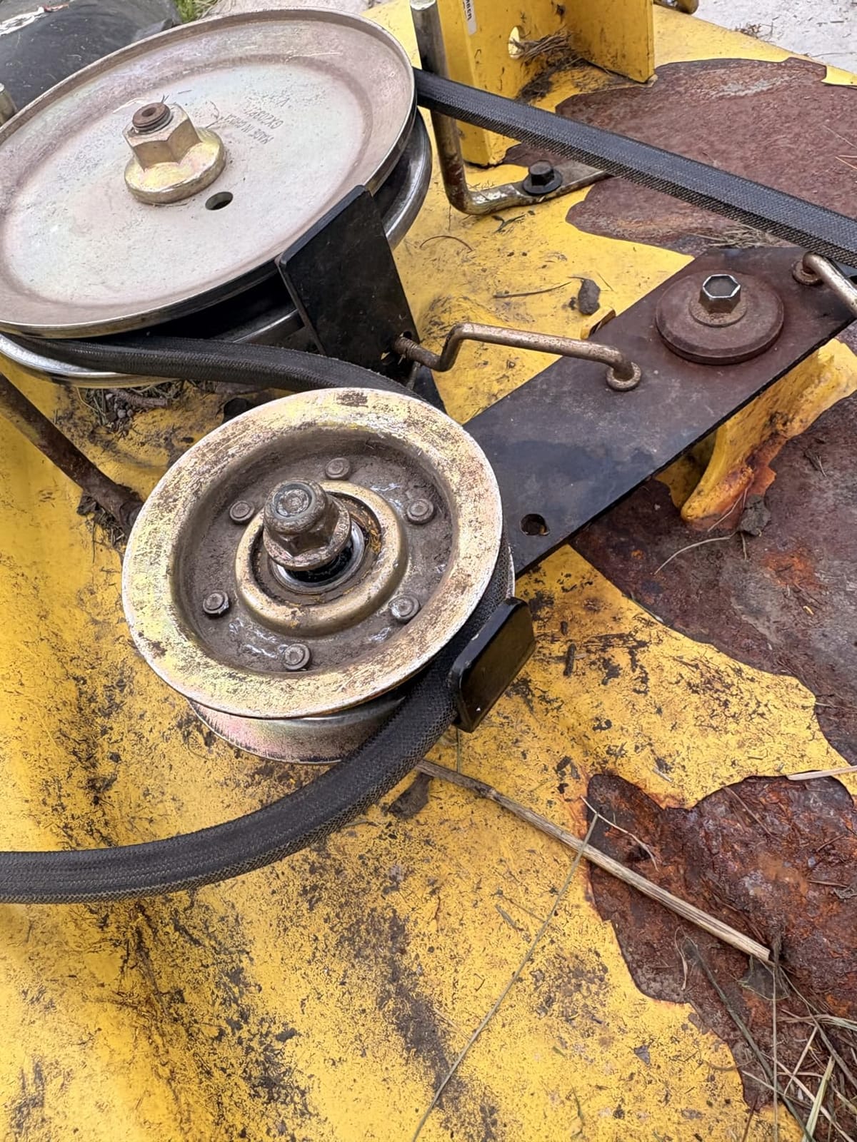 DEWALT 20V MAX* Angle Grinder Tool Cordless Brushless, 4 1/2 Inch, with Paddle Switch and Kickback Brake, Tool Only (DCG413B) customer photo 1